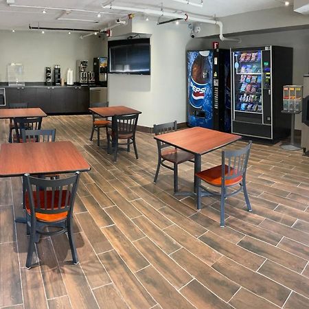 2Nd Street Inn & Suites Рочестер Екстер'єр фото